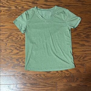 ⭐️SHEIN Green Fitted Short Sleeve Tee
